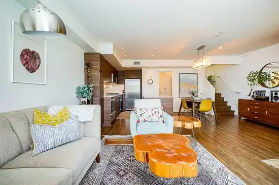202 1061 MARINE DRIVE, North Vancouver BC V7P 1S6