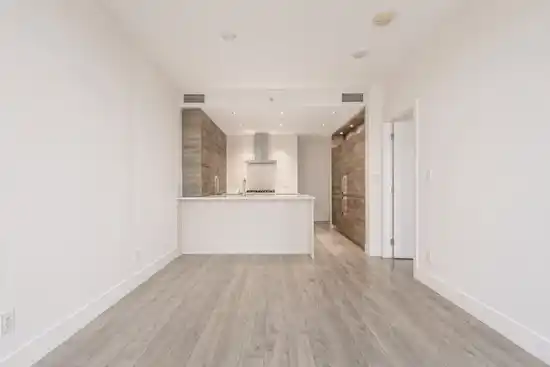 1403 7388 KINGSWAY, Burnaby BC V3N 0G9