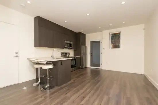 Suite 7230 KITCHENER STREET, Burnaby BC V5A 1L6