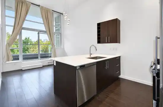 205 1708 COLUMBIA STREET, Vancouver BC V5Y 0H7