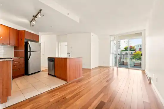 516 4028 KNIGHT STREET, Vancouver BC V5N 5Y8