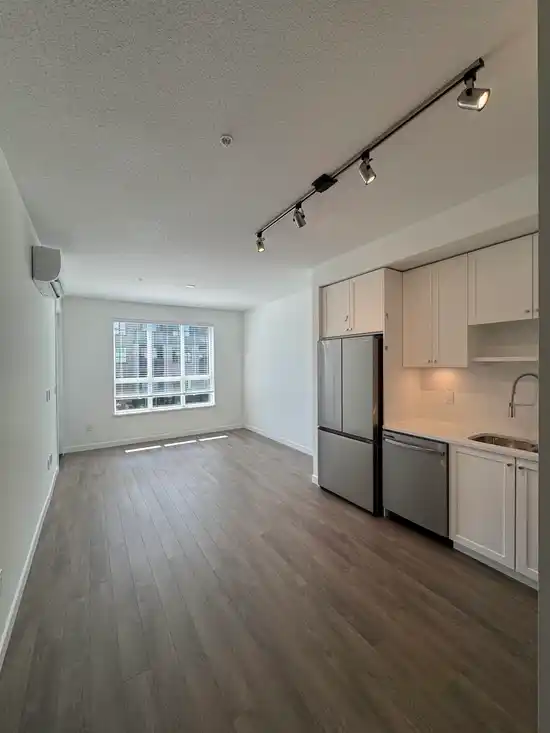 216 15735 85 AVENUE, Surrey BC V4N 6Z2