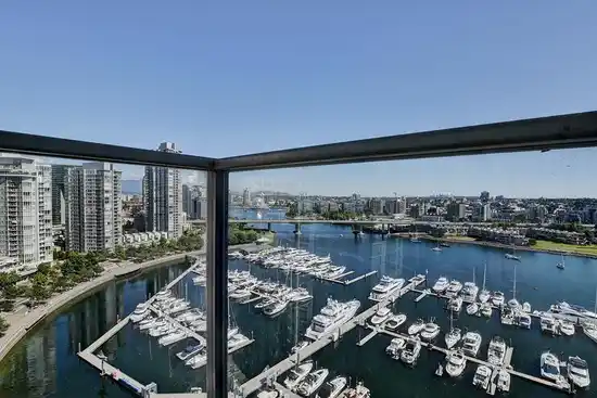 2106 1228 MARINASIDE CRESCENT, Vancouver BC V6Z 2W4