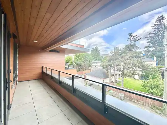 303 485 63rd AVE, Vancouver BC V5X 3J3