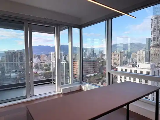 22** 1277 HORNBY STREET, Vancouver BC V6Z 1W4