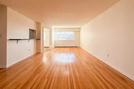 107 461 W 16 STREET, North Vancouver BC V7M 1V1