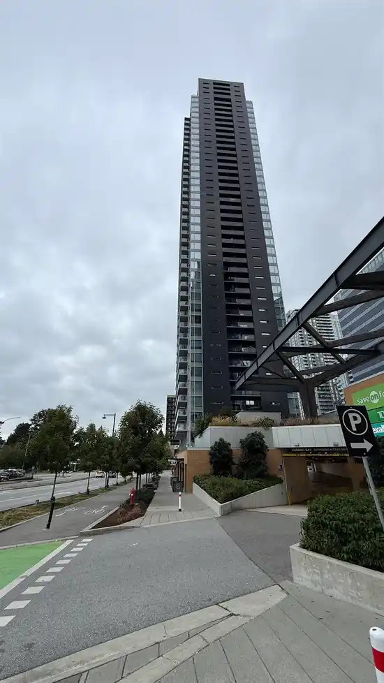512 13615 FRASER HIGHWAY, Surrey BC V3T 0P7