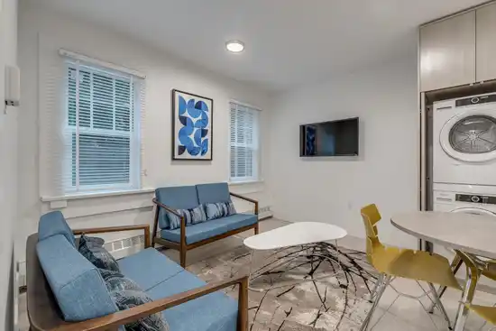 001 1425 HARO STREET, Vancouver BC V6G 1G5