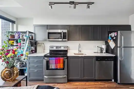 213 2511 QUEBEC STREET, Vancouver BC V5T 0B6