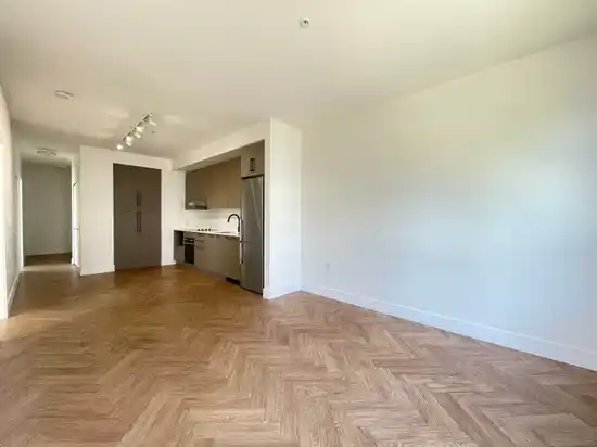 314 9228 SLOPES MEWS, Burnaby BC V5A 0E9
