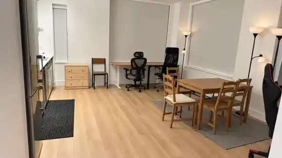 5xx 8750 UNIVERSITY CRESCENT, Burnaby BC V5A 0G9