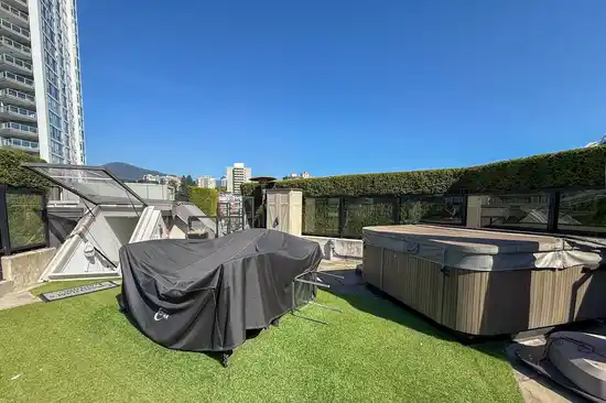 503 105 W 2ND STREET, North Vancouver BC V7M 0E3