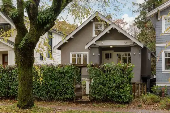 2106 E 6TH AVENUE, Vancouver BC V5N 1R1
