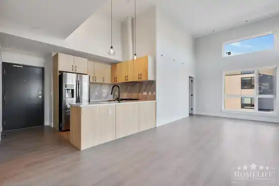 302 14858 60 AVENUE, Surrey BC V3S 0B5