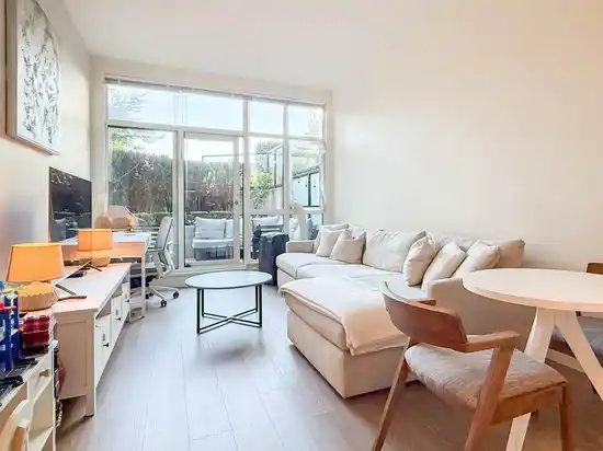 103 105 W 2ND STREET, North Vancouver BC V7M 0E3