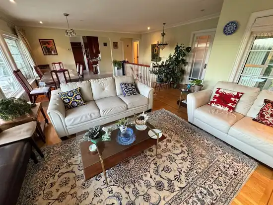 1086 MATHERS AVENUE, West Vancouver BC V7T 2G2