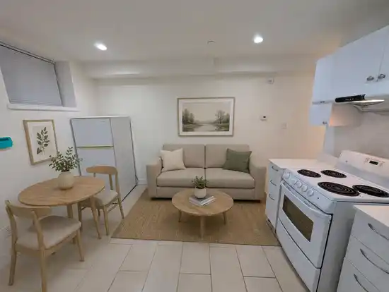 1BED 25XX E 28 AVENUE, Vancouver BC V5R 1R7
