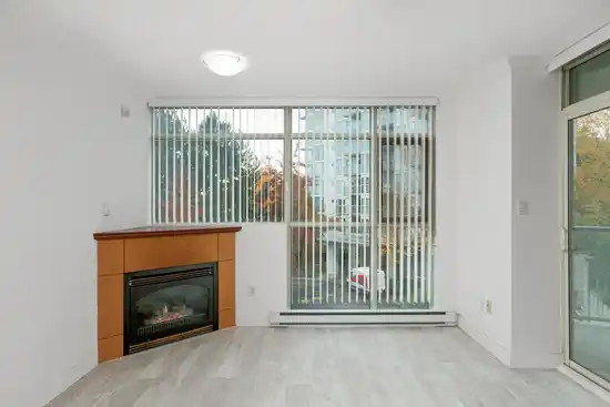 301 2763 CHANDLERY PLACE, Vancouver BC V5S 4V4
