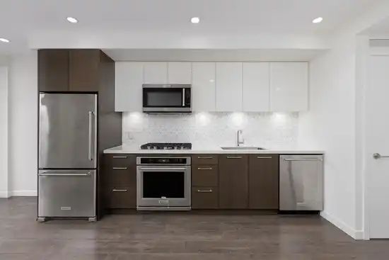 425 GREAT NORTHERN WAY, Vancouver BC V5T 0G5