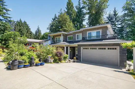 Main 7038 FIELDING COURT, Burnaby BC V5A 1Y5