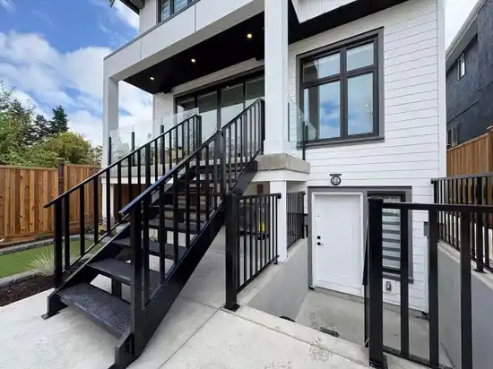945 E 28TH AVE, Vancouver BC V5V 2P3
