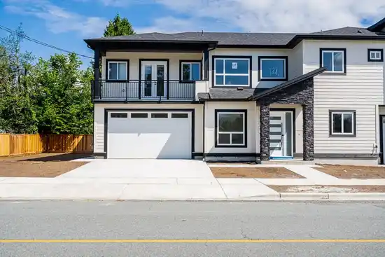 LOWER A 45945 LEWIS AVENUE, Chilliwack BC V2P 3C3