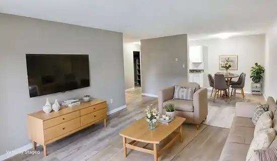 210 14831 104 AVENUE, Surrey BC V3R 1M5
