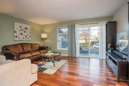 Upper-9890 LYNDHURST STREET, Burnaby BC V3J 1G1