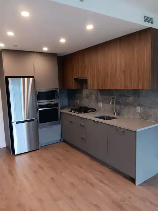 1806 13359 OLD YALE ROAD, Surrey BC V3T 0S4