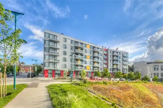 404 384 1ST AVENUE, Vancouver BC V5T 0G5