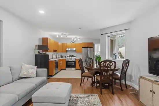 Basement 4225 EVERGREEN AVENUE, West Vancouver BC V7V 1H2
