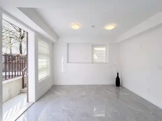 10XX  E 62ND AVENUE, Vancouver BC V5X 2H1