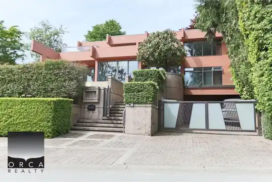 687 BEACHVIEW DRIVE, North Vancouver BC V7G 1P8