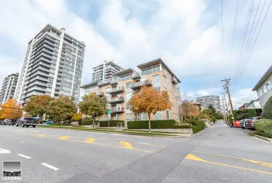 PH3 1288 CHESTERFIELD AVENUE, North Vancouver BC V7M 0B1