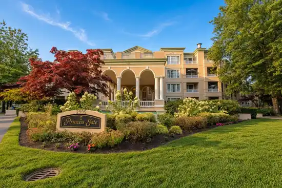 313 2995 PRINCESS CRESCENT, Coquitlam BC V3B 7N1