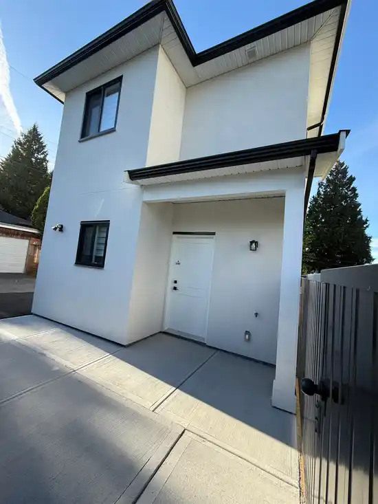 G101 9727 129A STREET, Surrey BC V3T 3J6