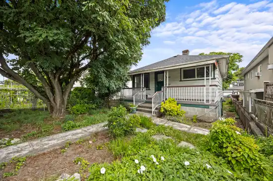 4736 KNIGHT STREET, Vancouver BC V5N 3N2