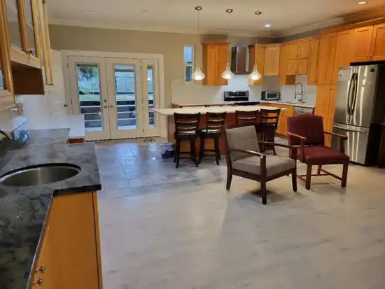 7000 BURRIS STREET, Burnaby BC V5E 1Z1