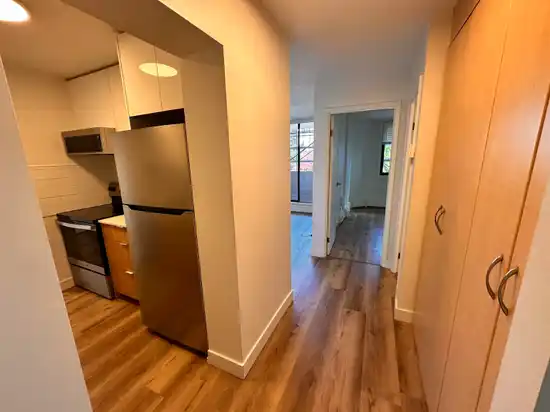 606 4200 MAYBERRY STREET, Burnaby BC V5H 4A7