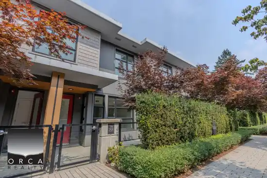 208 1055 RIDGEWOOD DRIVE, North Vancouver BC V7R 0A6