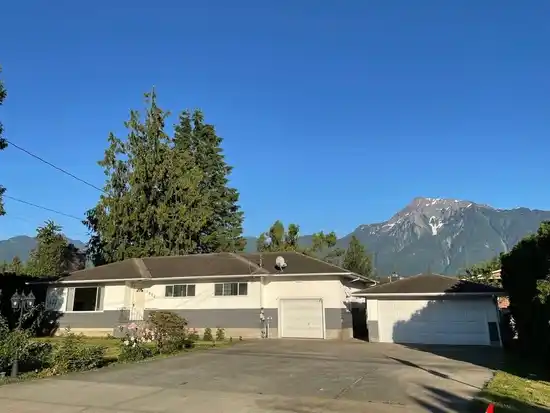 1824 AGASSIZ AVENUE, Agassiz BC V0M 1A3