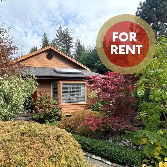 2136 WESTVIEW DRIVE, North Vancouver BC V7M 3B3