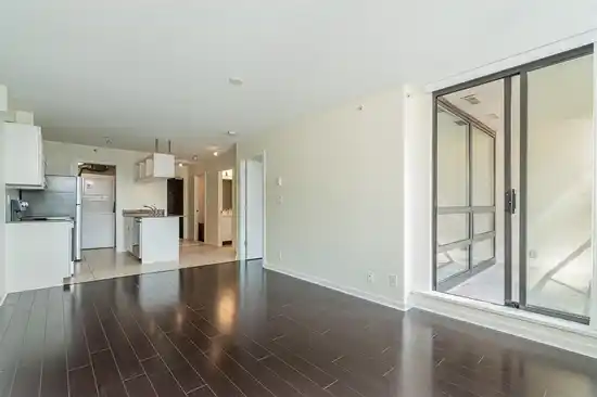 809 933 HORNBY STREET, Vancouver BC V6Z 3G4