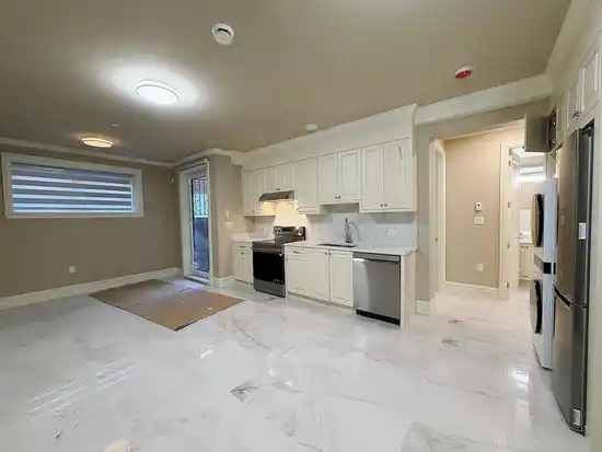 2 38xx W 36TH AVENUE, Vancouver BC V6N 2S5