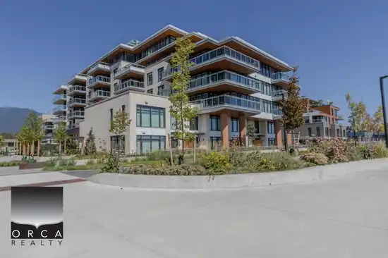 102 777 HARBOUR WAY, North Vancouver BC V5T 4R4