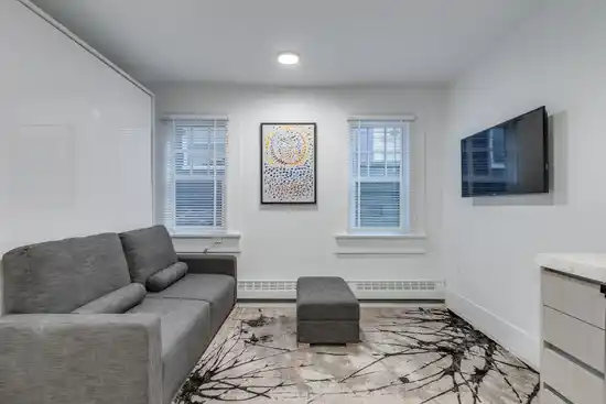 105 1425 HARO STREET, Vancouver BC V6G 1G2
