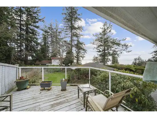 14862 THRIFT AVENUE, White Rock BC V4B 2J7
