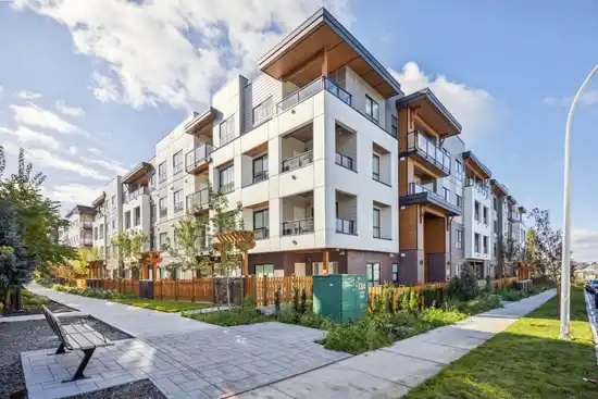 411 20282 72B AVENUE, Langley BC V2Y 1T9