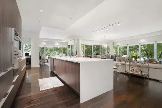 202 181 ATHLETES WAY, Vancouver BC V5Y 0B5