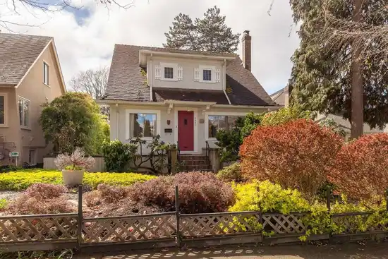 2950 W 31ST AVENUE, Vancouver BC V6L 2A4